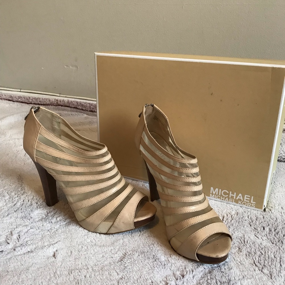 Michael Kors high heel shoe